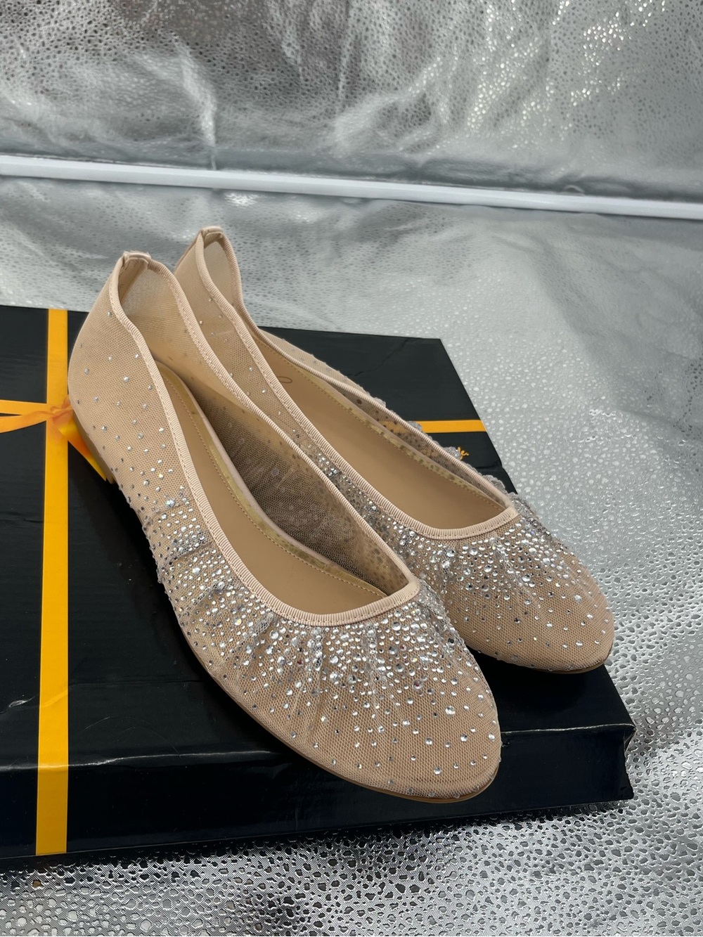 Jewel Badgley Mischka Sheer Mesh Rhinestone Pointed Toe Flats Nude Size 11